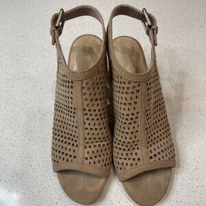 UNISA Women Slingback Shoes Natural 7.5